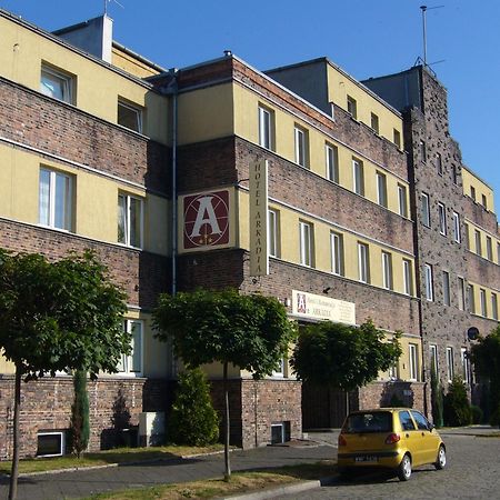 Hotel Arkadia Легниця Екстер'єр фото