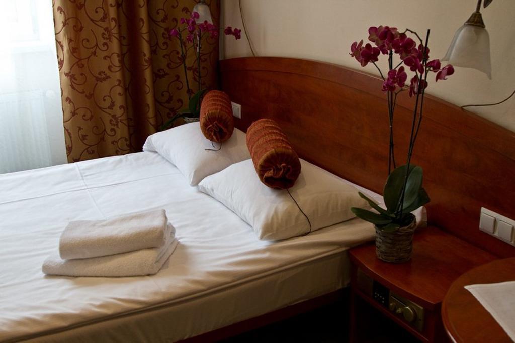 Hotel Arkadia Легниця Номер фото