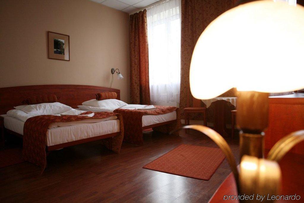 Hotel Arkadia Легниця Екстер'єр фото